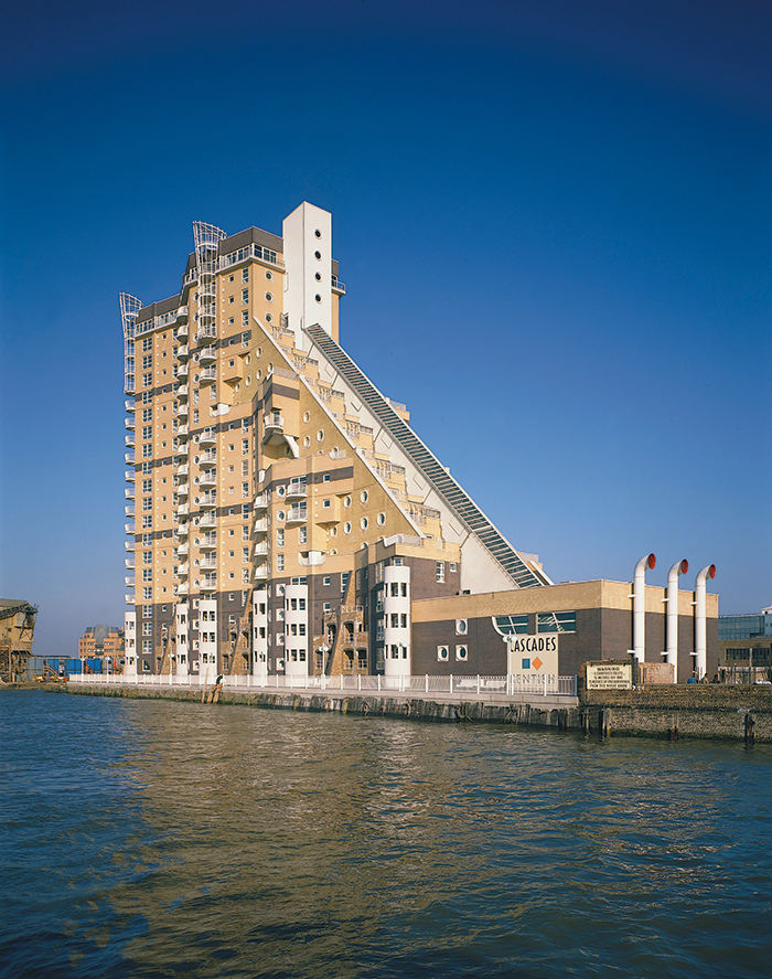 CZWG Architects, Cascades, London, 1988 © John and Jo Peck