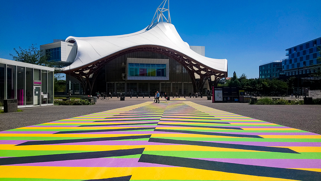 Carlos Cruz-Diez - Environnement Chromatique, 2018 - Intervention éphémère © Adagp, 2018 / Photo : Vincent Gaullier - Look at Sciences