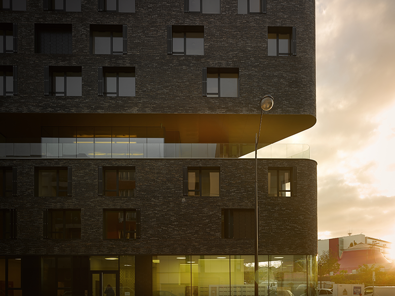 Foyer de jeunes travailleurs et crèche, Porte des Lilas Paris (20e) © David Foessel