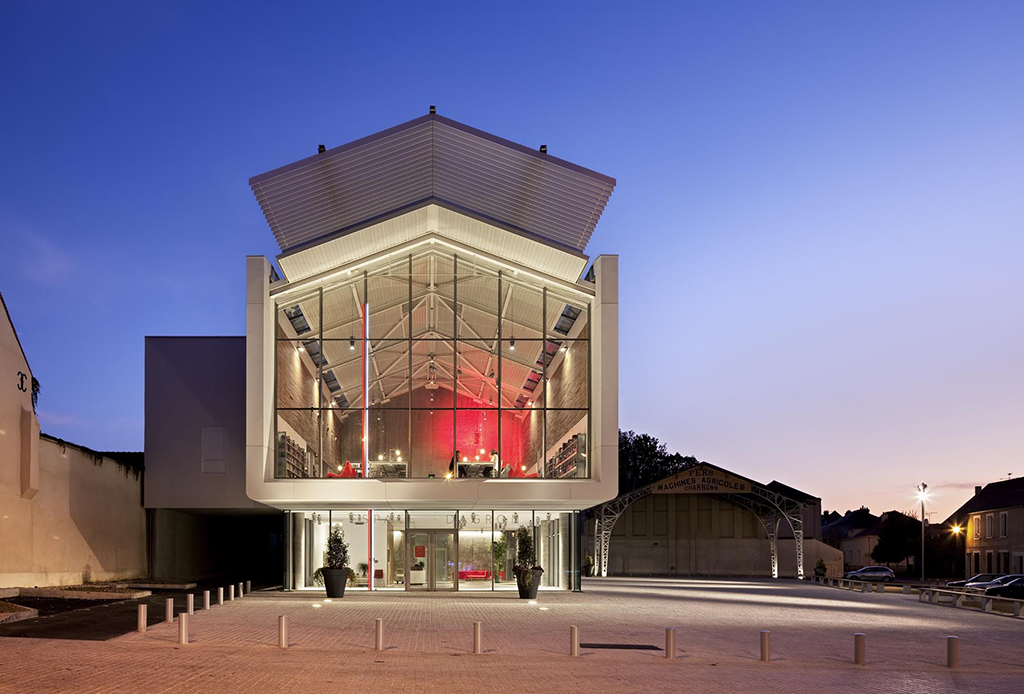 Cultural center, Auneau, 2009 © Michel Denancé