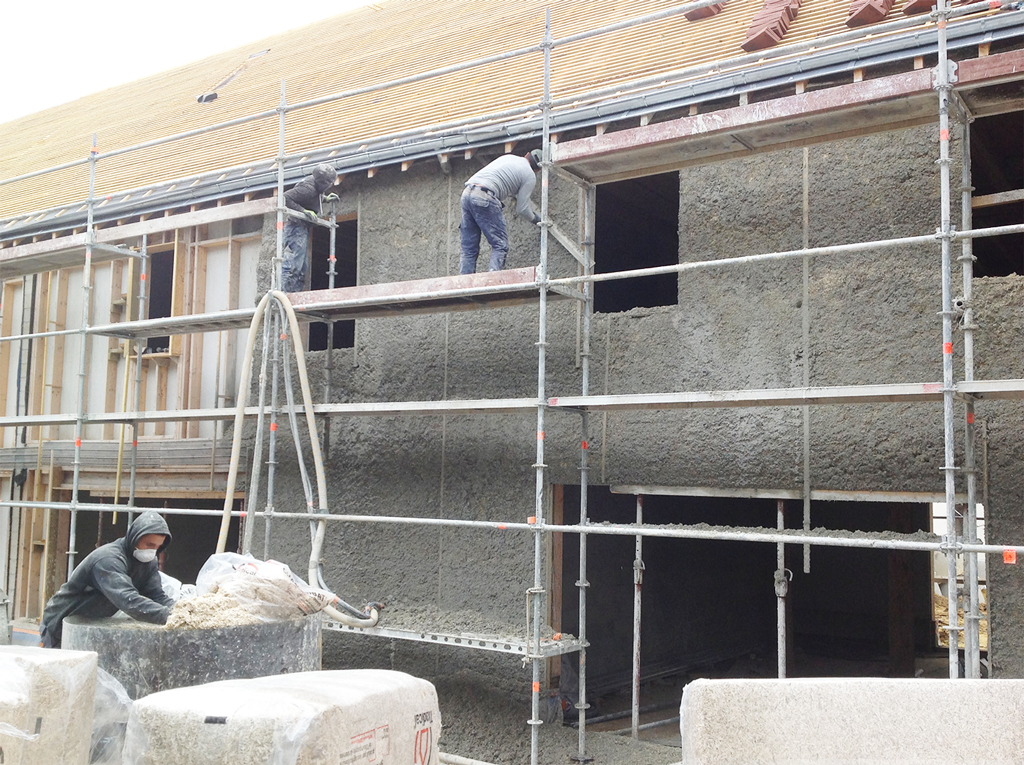 Aux Loges-en-Josas, les architectes ont en 2015 expérimenté la mise en oeuvre du béton de chanvre.