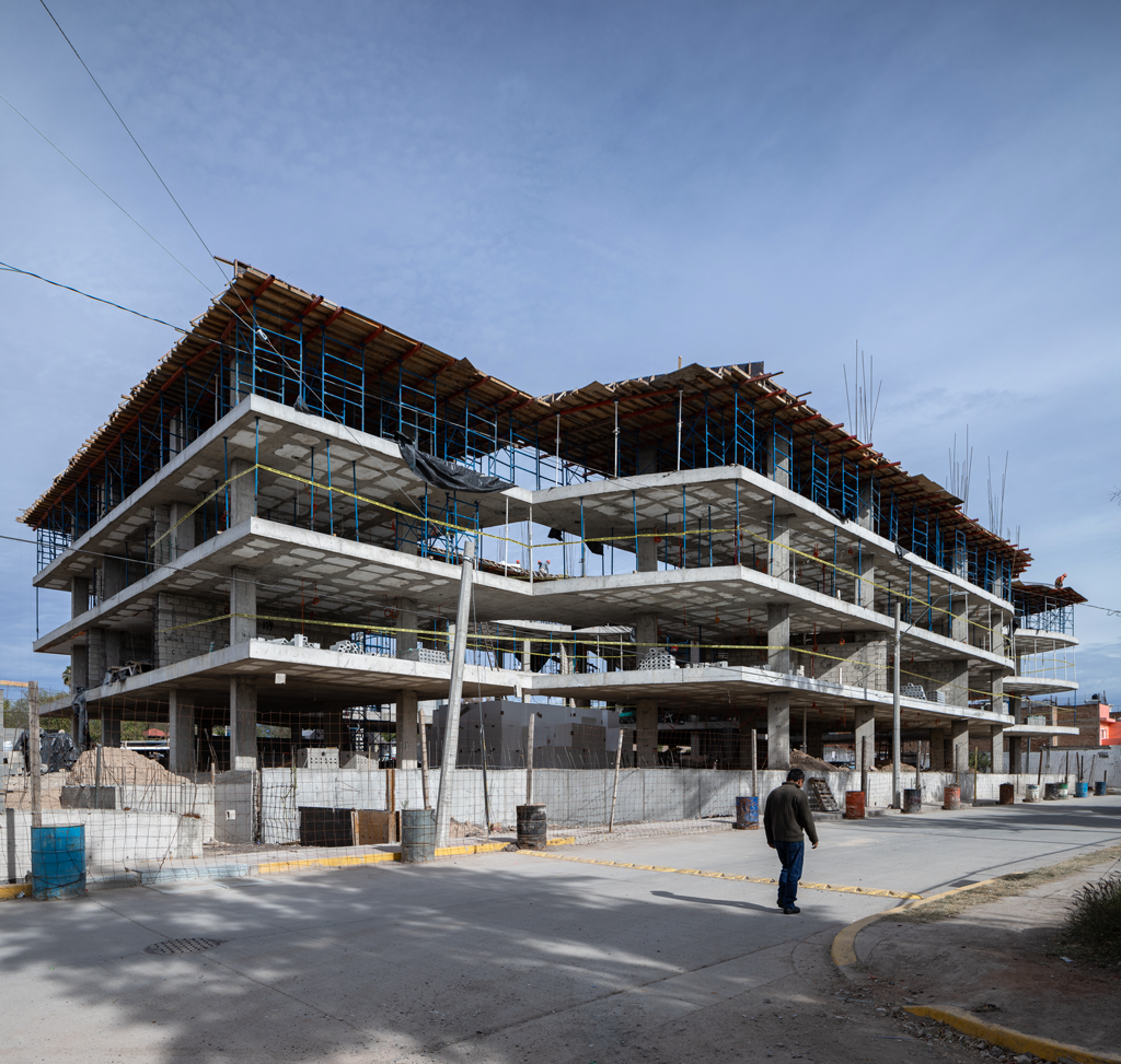 Las Americas Social Housing, Leon, Mexico, 2016. © Jorge Succar