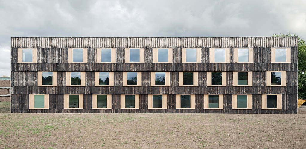 6a architects, Cowan Court, Churchill College, University of Cambridge, 2016 © Johan Dehlin